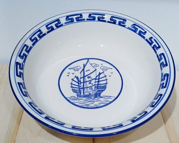 ظرف سوپ خوری چینی قلم آبی  مناسب جهت سرو سوپ و نودل 