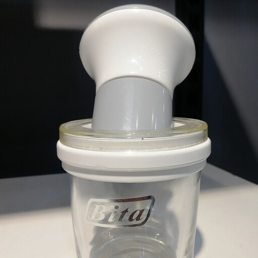 زعفران‌ساب بیتا – آسیاب و دم‌کردن زعفران، همه در یک ظرف!
