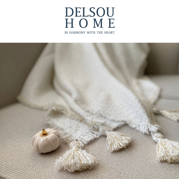 شال مبل پیکه هنری سفید و طلایی Home.no.10  delsouhome شال مبل رانر ورونیکا کالای خواب